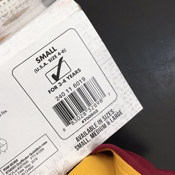 NWT Gryffindor Quidditch Robe - Picture 7 of 8